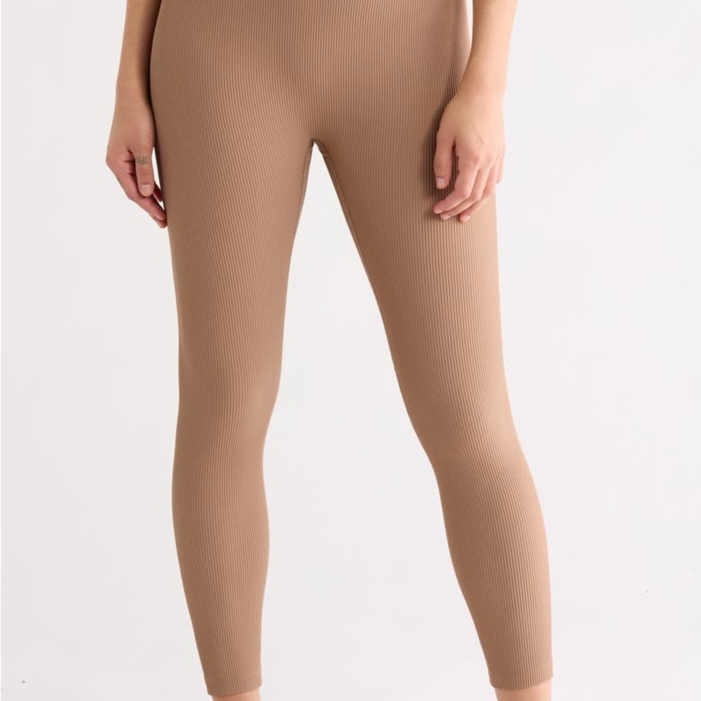 Beyond Yoga High-Waisted Leggings - Desert Sand